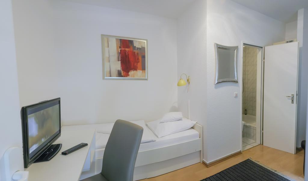Pension Donau Hannover Exterior photo